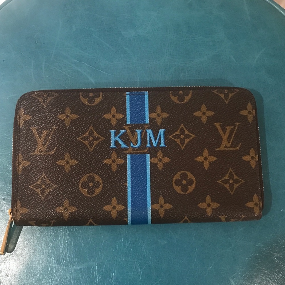 💙LOUIS VUITTON MON MONOGRAM Zippy WALLET💙💙